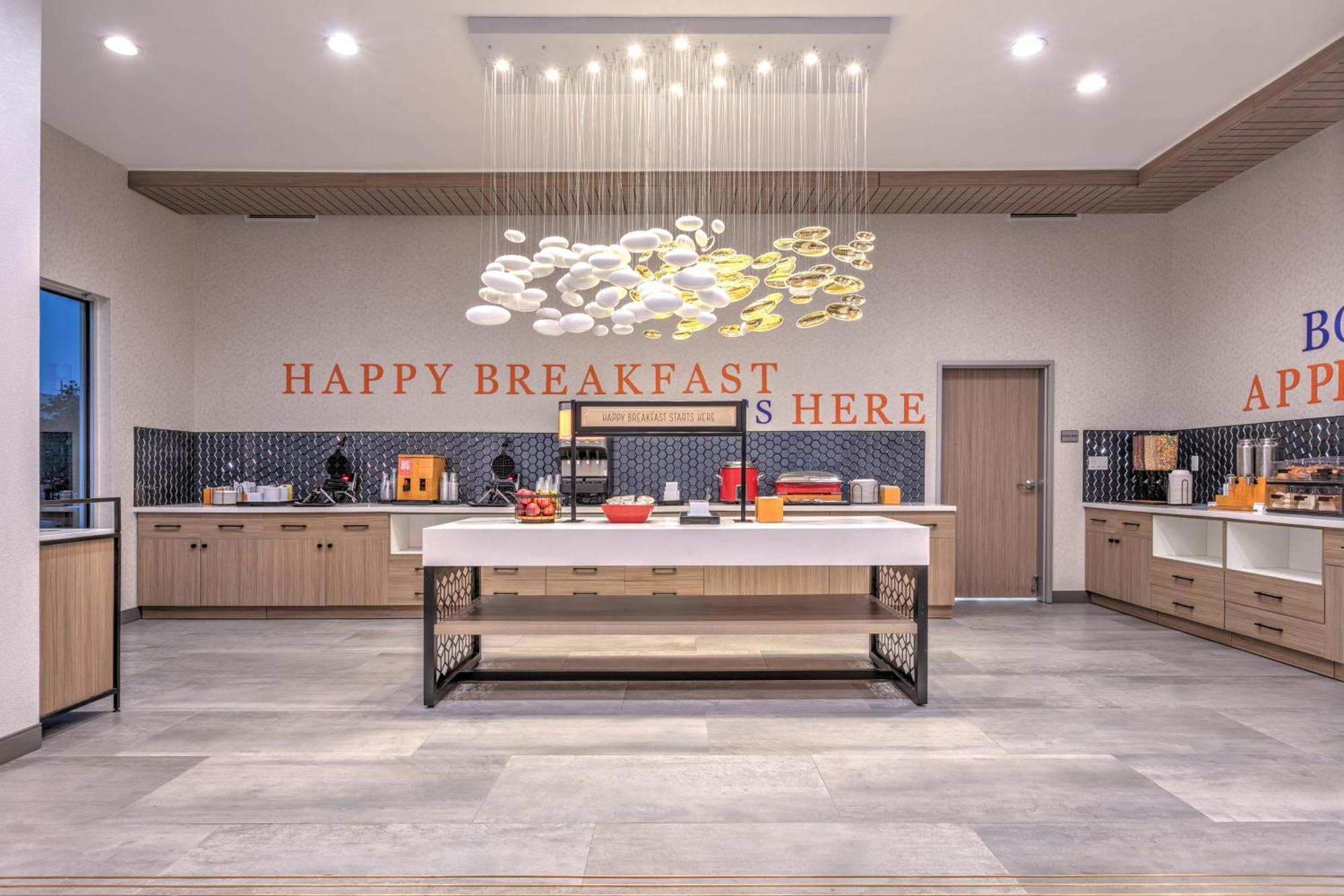 Hampton & By Hilton Shenandoah Hotel 3*