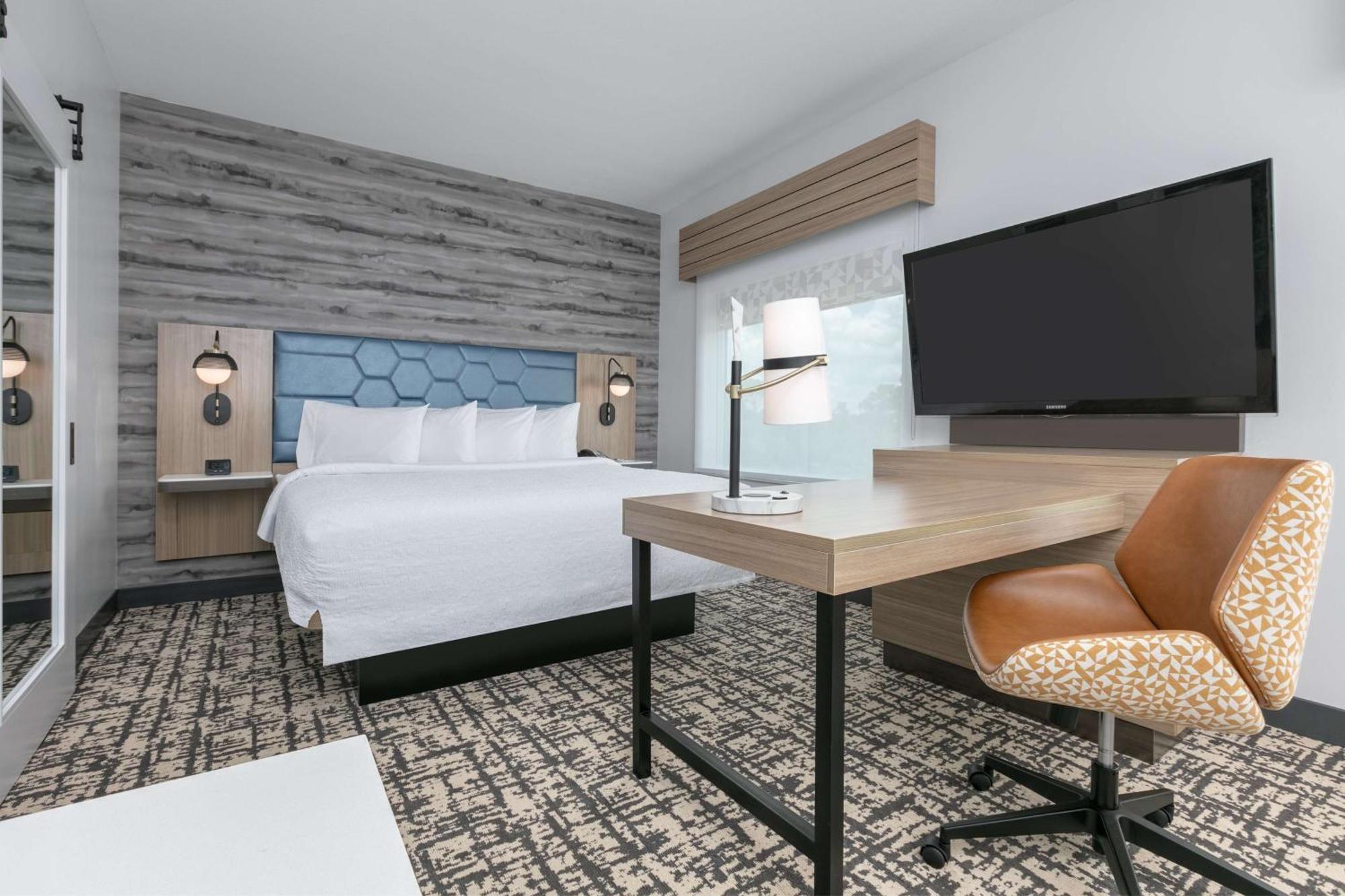 Hotel Hampton & By Hilton Shenandoah 3*